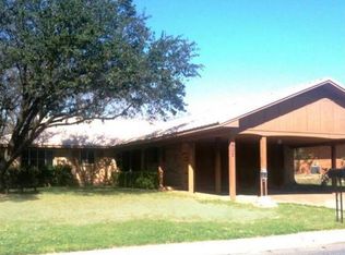 1602 Karen Ln, Iowa Park, TX 76367