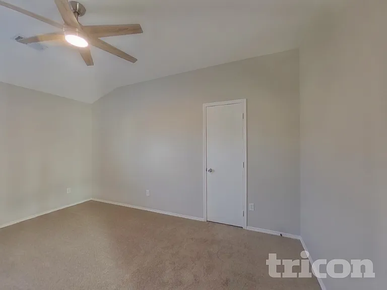 5825 Show Master Ln — Photo 13