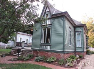 1011 NE Glen Oak Ave, Peoria, IL