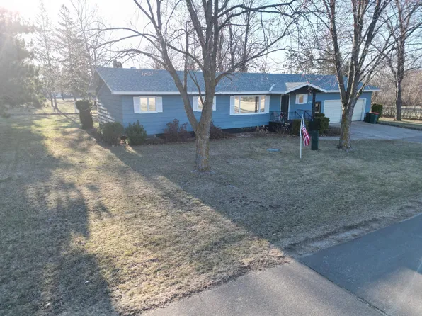 207 Robert St S, Clarissa, MN 56440