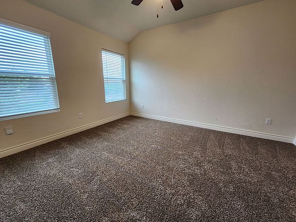 3rd image of 340 Untermaier Dr
