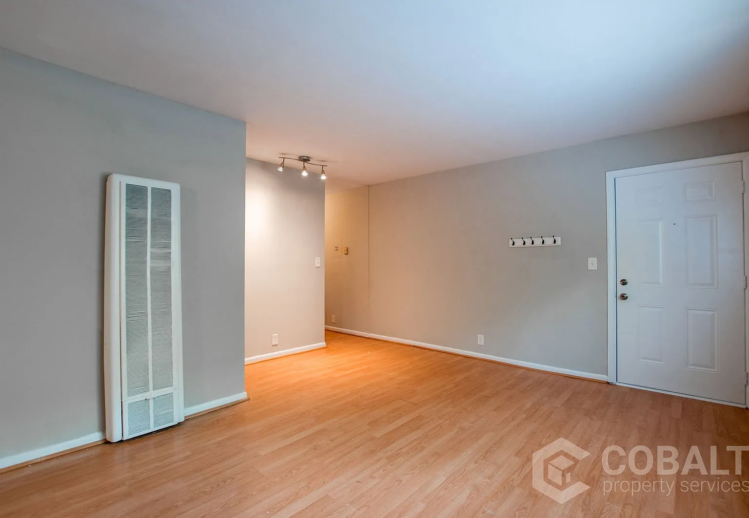 905 Greenwood Ave NE — Photo 3