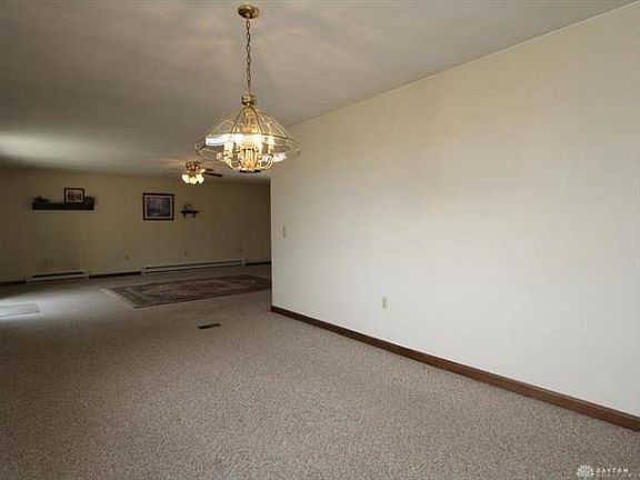 5th image of 12 Osage Ct