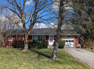 110 Danyow Dr, Middlebury, VT 05753