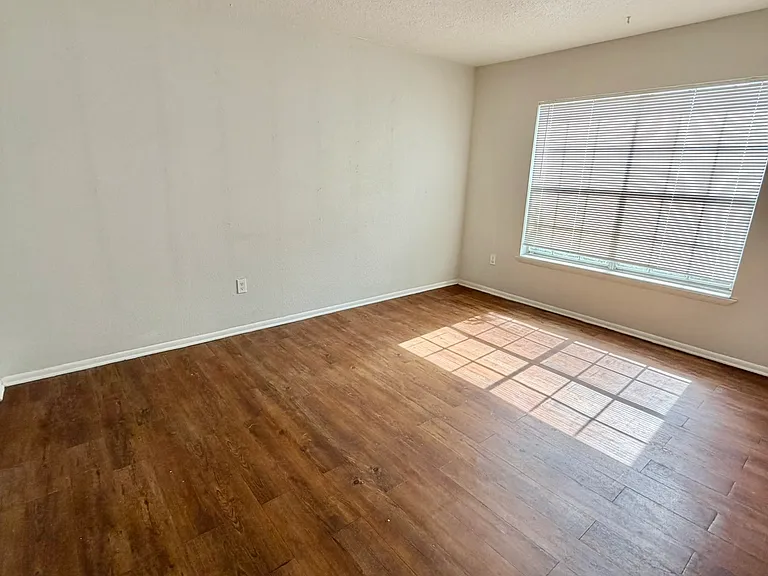 5343 Hansel Ave #F4 — Photo 16