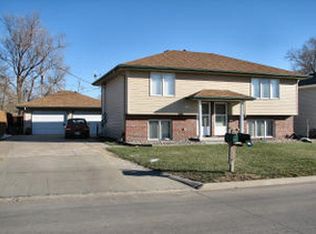 1117 S 34th St, Council Bluffs, IA 51501