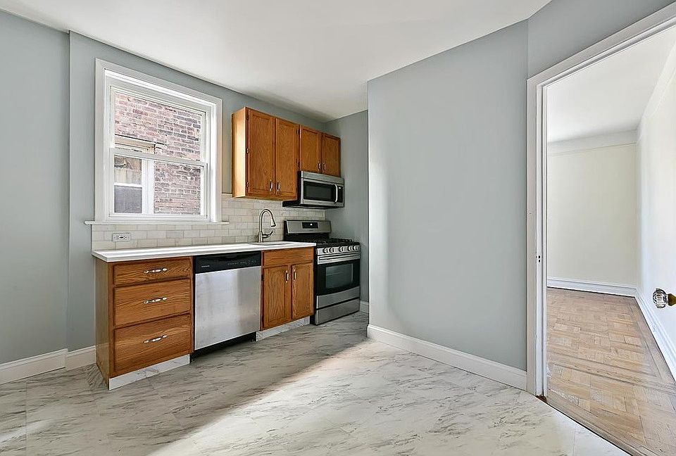 2nd image of 6160 Delafield Ave Floor 2