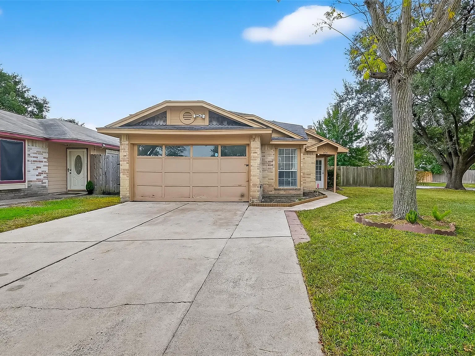 3 bed, 2.0 bath, 1048 sqft, $1,650 — Photo 2