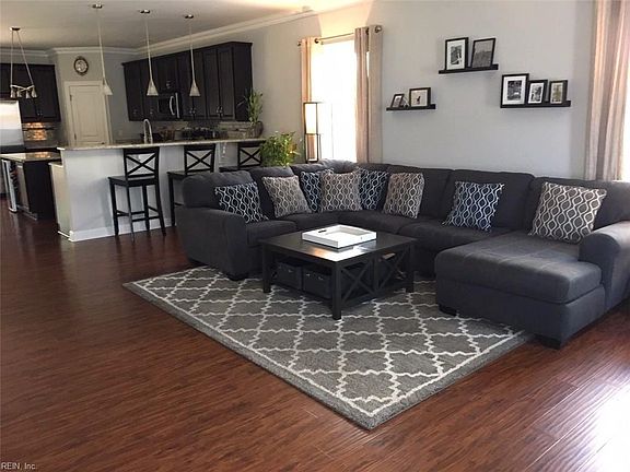 3rd image of 3209 Pleasant Ave