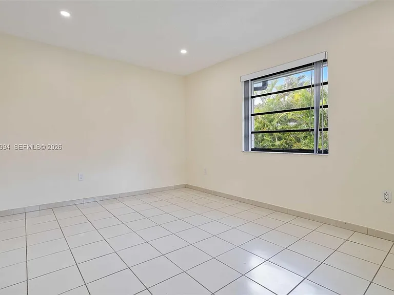337 Grand Canal Dr #1 — Photo 16