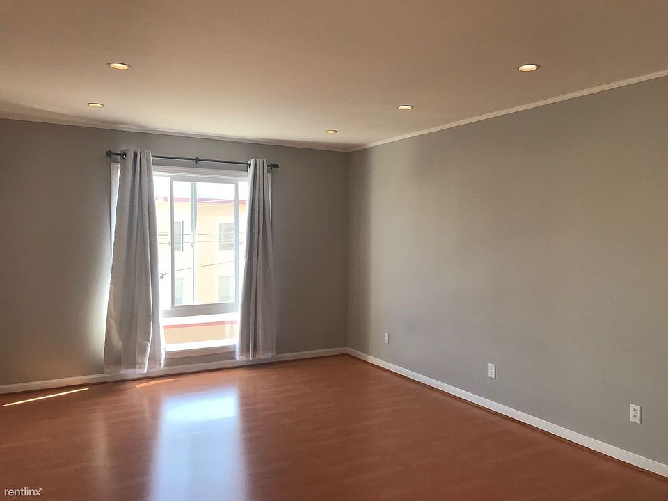 1st image of 2385 27th Ave