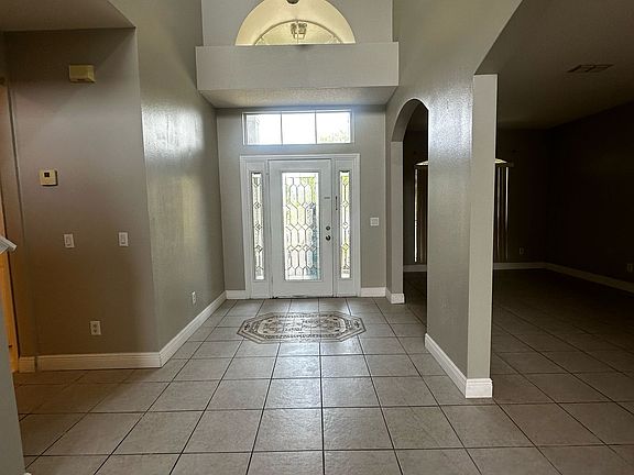 3rd image of 2748 Patrician Cir