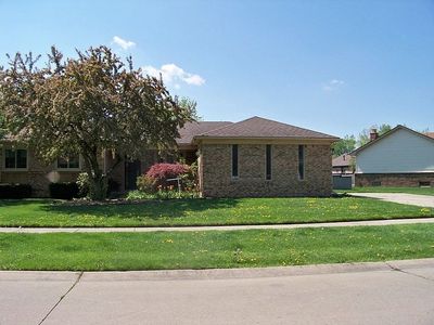 17576 Barry Dr, Clinton Township, MI, 48038