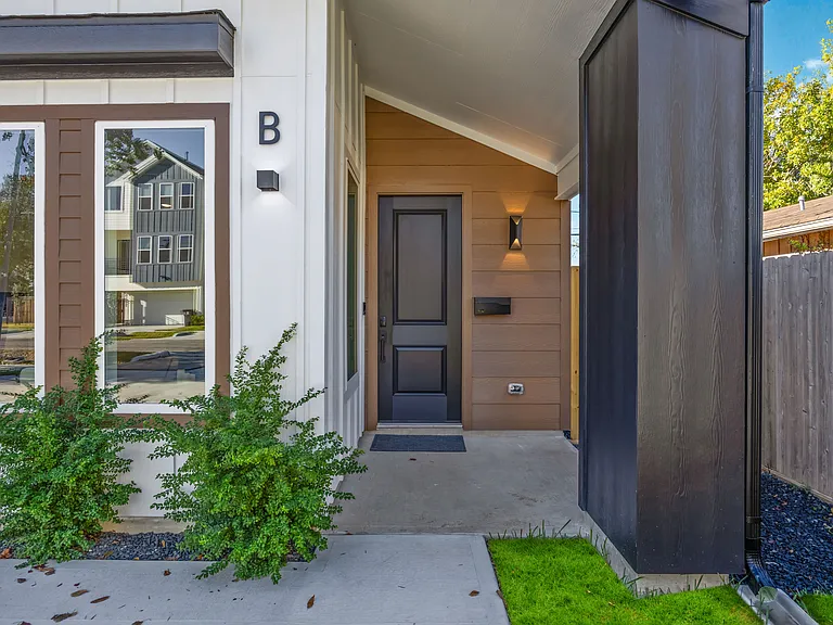 4110 Dreyfus St #B — Photo 19