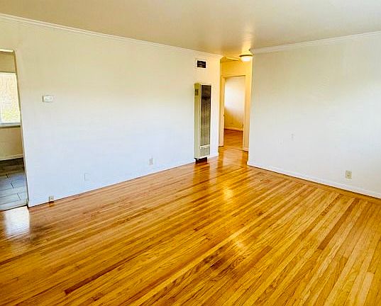 2nd image of 1659 Mono Ave #1657