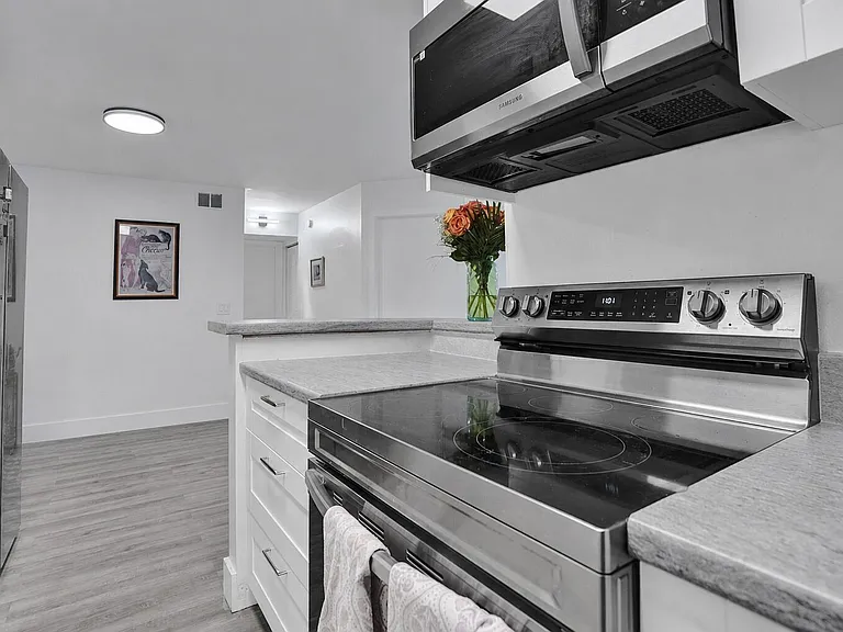545 Trace Cir #101 — Photo 1