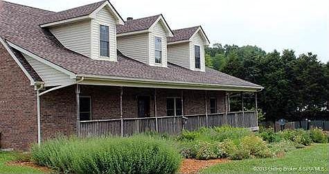 Traditional Cape Cod exterior plan.