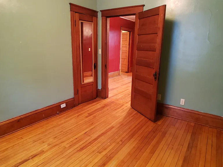 2713 Delaware St SE — Photo 9
