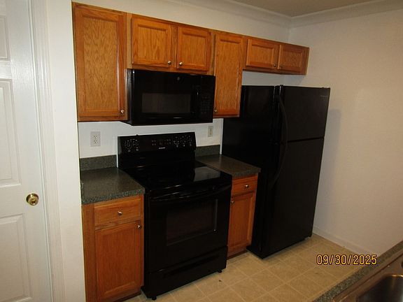 3rd image of 121 Barnacle Ln #H-4