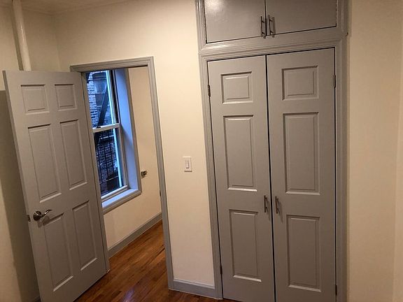 5th image of 106 Norfolk St APT 23