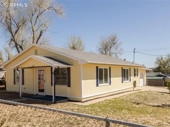 2205 N Chestnut St, Colorado Springs, CO 80907