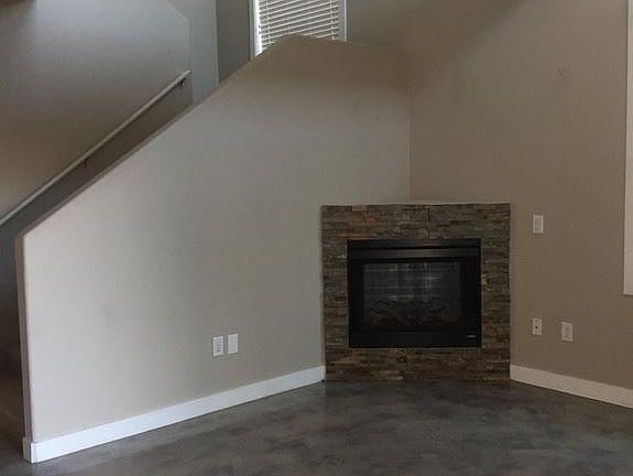5th image of 312 S Hardy Dr