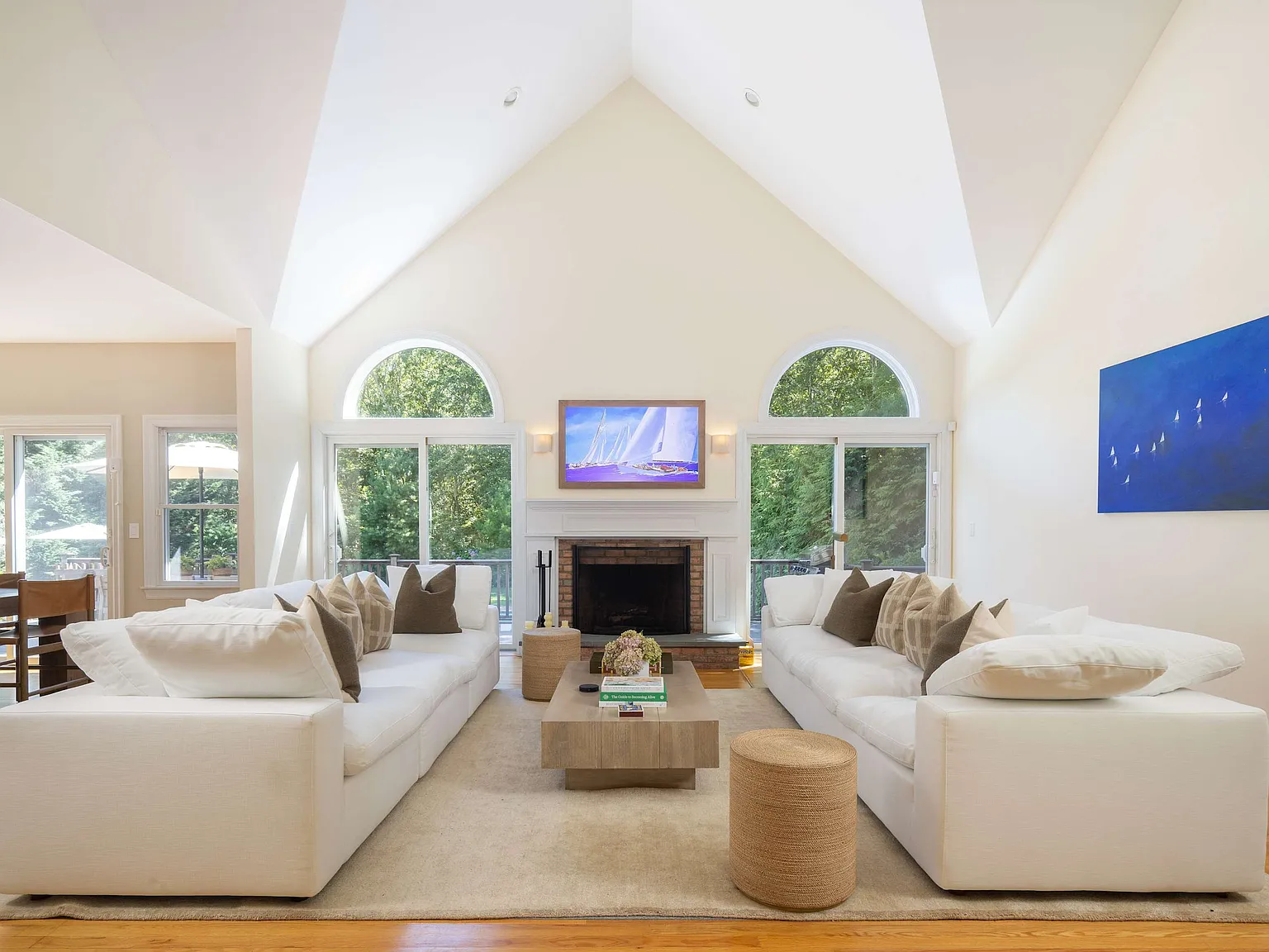 Abrahams Grove | Private Retreat with Heated Pool | Rove Travel — Photo 4