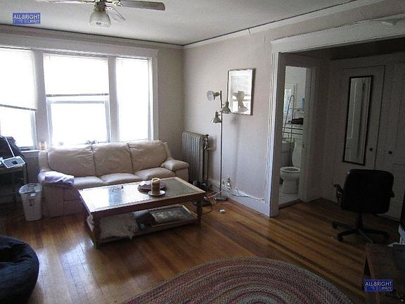 5th image of 1619 Commonwealth Ave APT 16A