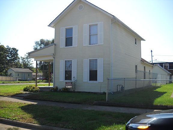 4th image of 387 Eastern Ave