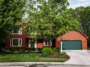 N52W14410 Aryshire Ct, Menomonee Falls, WI 53051