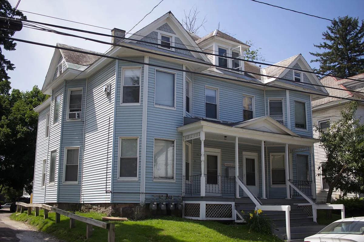2 bed, $2,200 — Photo 1