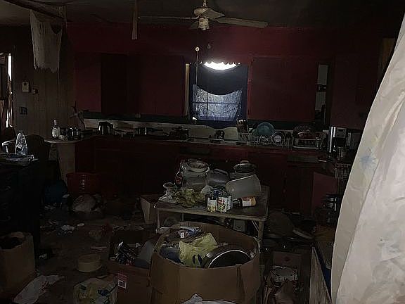 5th image of 210 W Pecan Ave