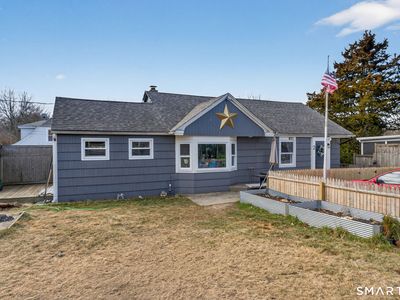 2 John Avenue, Quaker Hill, CT, 06375