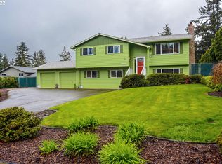 16601 S Pam Dr, Oregon City, OR 97045