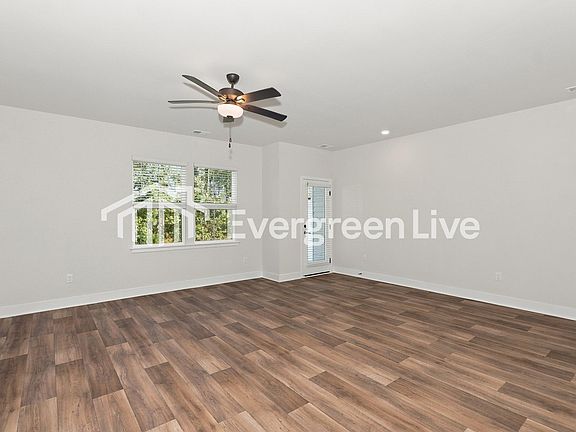 4th image of 312 Deer Ridge Way