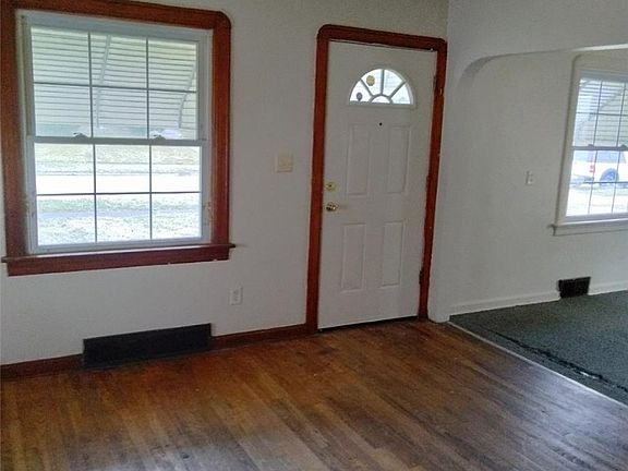 5th image of 548 Miller St