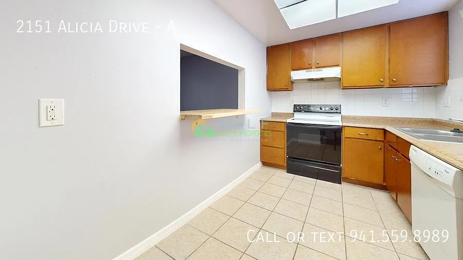 3 bed, 2.5 bath, 1250 sqft, $1,875 — Photo 2