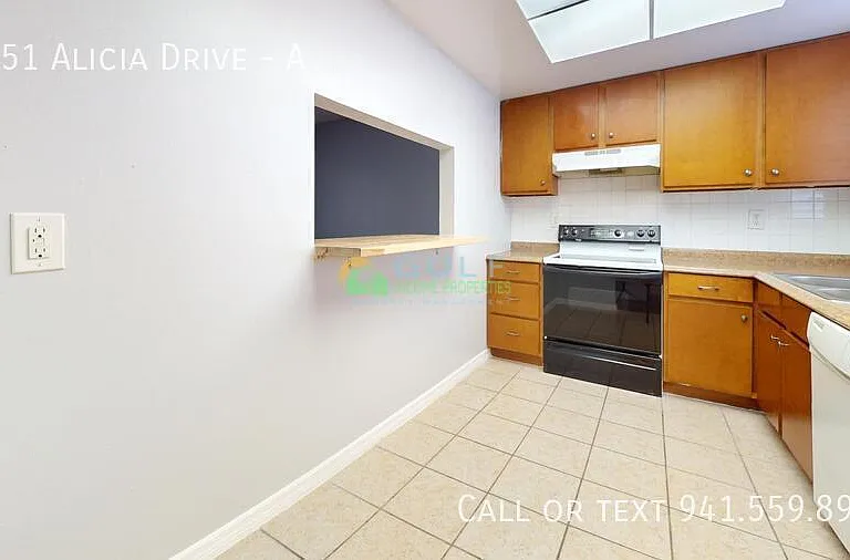 2151 Alicia Dr #A — Photo 2
