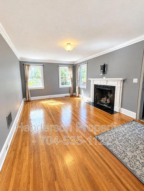 4 bed, 2.0 bath, 2590 sqft, $3,300 — Photo 2