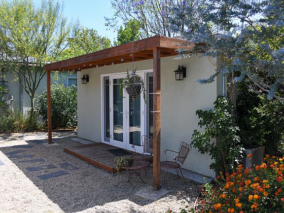 2nd image of 22722 Leonora Dr