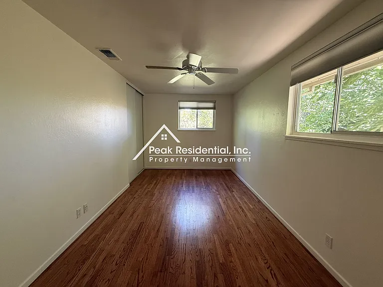 4301 Cottage Way — Photo 17