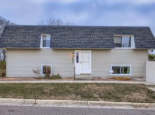 3901 Conroy Trl, Inver Grove Heights, MN 55076