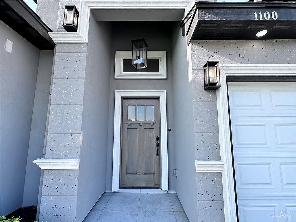 3 bed, 2.0 bath, 1746 sqft, $2,400 — Photo 4