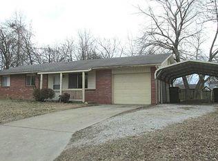 1504 Acorn Dr, Rogers, AR 72756