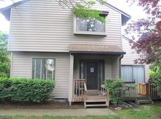 9 Sparrow Ct, Newton, NJ 07860