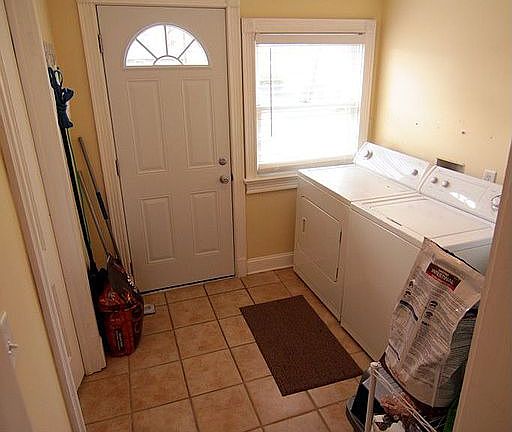 Back Entry / Laundry