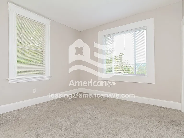 549226_008_wm_-_main_bedroom_13137122.jpg