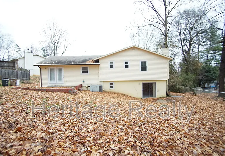 6209 Bryan Ln — Photo 30