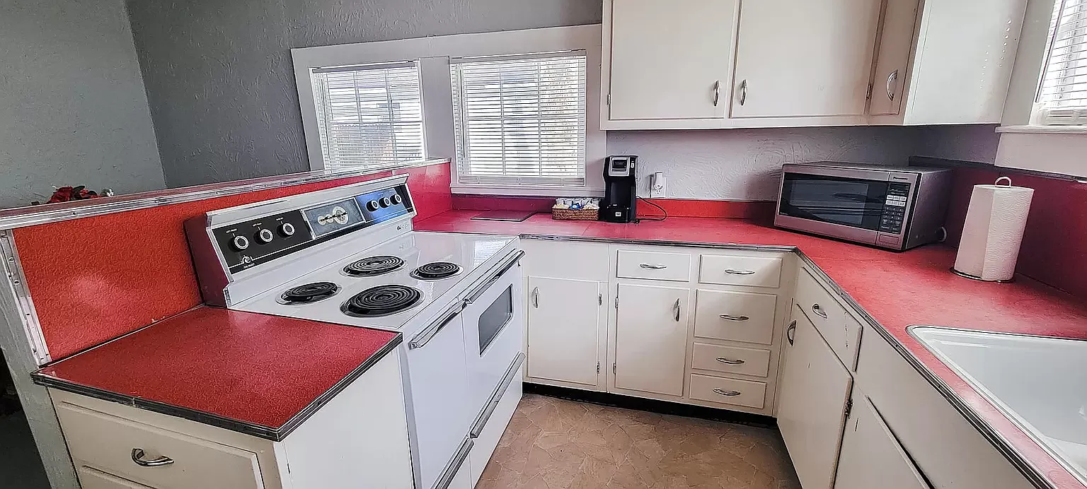 4 bed, 1000 sqft, $750 — Photo 2