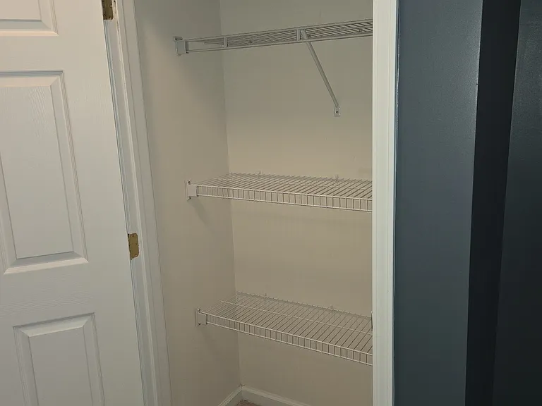 521 Sloan Ct — Photo 24